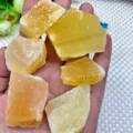 Giada Limone Grezzo / Confezione da 100g (3-5cm)