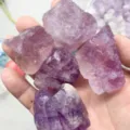 Fluorite Viola Grezza / Confezione da 100g (3-5cm)