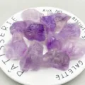 Ametista Viola Chiaro Grezza / Confezione da 100g (3-5cm)