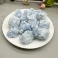 Calcite blu grezzo / Confezione da 100g (3-5cm)