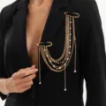 Broche en Perle Artificielle et Strass à Chaîne Multicouche (00471) / Or