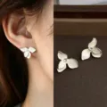 Drip Glaze Flower (4227) / White