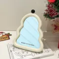 Cremeweißer Weihnachtsspiegel