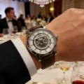 Καφέ Λουράκι Ασημί Κάσα Λευκό Καντράν