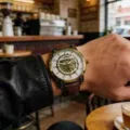 Καφέ Λουράκι Δίχρωμη Χρυσή Κάσα Λευκό Καντράν