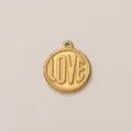 Ciondolo Rotondo con Lettera LOVE