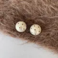 Stil A (Beige mit braunen Punkten)
