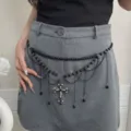 Style de Croix à Glands / Chaîne de Taille Croix Noire