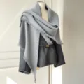 Geometrisches Blau / 198cm / Grau