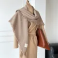 Geometrisches Blau / 198cm / Khaki
