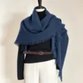 Geometrisches Blau / 198cm / Marineblau