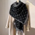 Schwarz und Grau