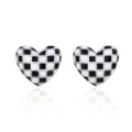 Heart Checkerboard Stud Earrings (C146) / White Gold