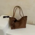 Con Colgante / Marrón