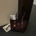 Met Hanger / koffiekleur
