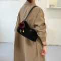 With Pendant / Black