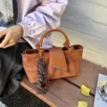 With Pendant / Brown