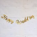 Neues goldenes Happy Wedding-Schriftzug-Banner