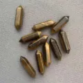Oeil de Tigre Double Pointe / 32x8mm