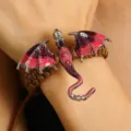 Pulsera (57 Rosa 6135) / Dragón Rosa-Violeta Cordón Marrón