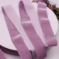 Viola con fili d'argento