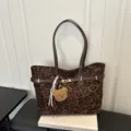 Leopardo con Colgante / Estampado de leopardo