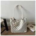 Estilo con Colgante / Blanco