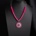 Κολιέ με Μενταγιόν Στρας Mandala Ήλιος (X872-40) / Έντονο Ροζ και Ασημί (X872-40)