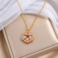 Goldfarbene Halskette mit fünfblättrigem Anhänger, rosa Emaille und funkelnden Zirkonia - Gold Rosa Blume (X0616) / Gold + Rosa