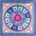 Grande foulard in seta satinata da 130cm con motivo mandala floreale colorato su fondo bianco - Blu Reale