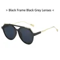 Gafas de sol de piloto retro con montura negra, lentes grises y patillas doradas - Montura Negra Lentes Gris Negro
