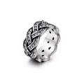 Vintage roestvrijstalen ring met gevlochten ontwerp en luxe ingelegde kristallen - US 7 / Staalkleur (KR44459-K)