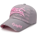 Graue Vintage-Basecap mit pinker BAT-Stickerei und modischen Hip-Hop-Print-Details - Verstellbar / Grau