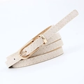 Cintura sottile beige da donna in similpelle con fibbia dorata e bordi cuciti - Beige