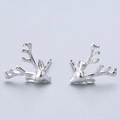 Elegant 925 sterling silver reindeer stud earrings with a polished mirror finish - Deer Head Style (5929054883012)