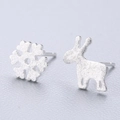 Orecchini asimmetrici in argento opaco con motivi a fiocco di neve e renna per l'inverno - Stile Cervo Fiocco (5929054883002)