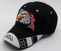 Detail van USA-borduurwerk met adelaar en Amerikaanse vlag op zwarte honkbalpet - Stijl #15-Zwart USA Arend Wit