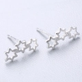 Orecchini a perno minimalisti a tripla stella in argento sterling S925 con finitura spazzolata - Triple Stelle Vuote