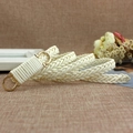 Cinturón trenzado blanco fino con hebilla dorada de doble anillo para vestidos y ropa - Blanco