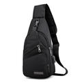 Wasserabweisende schwarze Nylon-Brusttasche mit USB-Ladeanschluss und Gurtband - Schwarz