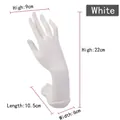 Porte-bijoux main blanc pour bagues et bracelets, présentoir en résine mate de 22 cm - Main En Pose De Lotus / Blanc