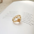 Anillo abierto dorado vintage con motivo de pirámide y circones negros - Estilo de Pirámide Geométrica con Zirconia Negra (J-758)