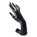 Mannequin de main noir brillant pour bagues et bracelets sur fond blanc pur - Main En Pose De Lotus / Noir