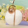 Porte-clés en peluche blanche avec clochette dorée et fermoir mousqueton pour sac - Emballage unique en sac OPP / Boule De Poils Blanche Gongling