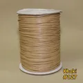 Cordon de cire tressé fait main kaki No.127 enroulé sur une bobine blanche - 2mm/80m / Khaki (N° 127)
