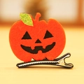 Fermaglio per capelli a zucca di Halloween in feltro arancione con foglia glitterata - Zucca Sorridente