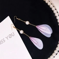 Elegant gold drop earrings featuring white pearls and purple gradient gauze butterfly wings - Light Pink M