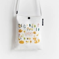 Borsa a tracolla in tela bianca con animali autunnali e stampa Lucky Always Cover You - Scoiattolo