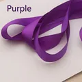 Cinturón de novia en satén púrpura oscuro con textura sedosa y acabado suave y liso - Morado