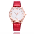 Montre élégante pour femme avec bracelet rouge en cuir gaufré et cadran floral - Rouge